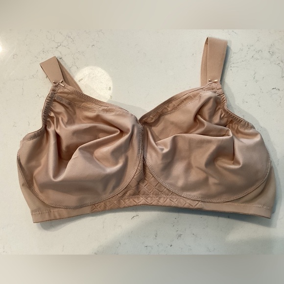 NWOT Glamorise Size 44DD Bra - Picture 1 of 4